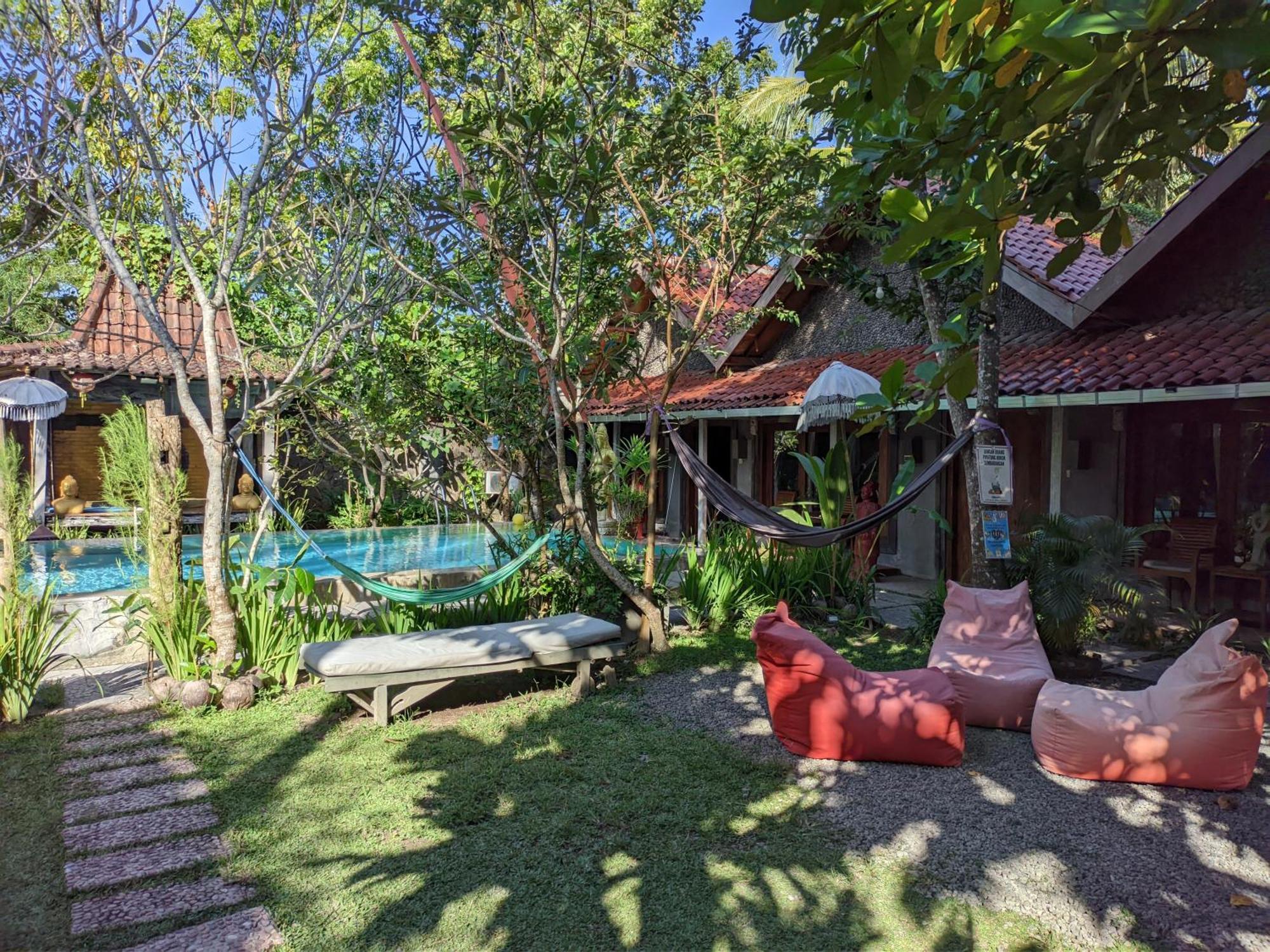 Astuti Gallery Homestay يوغياكارتا المظهر الخارجي الصورة
