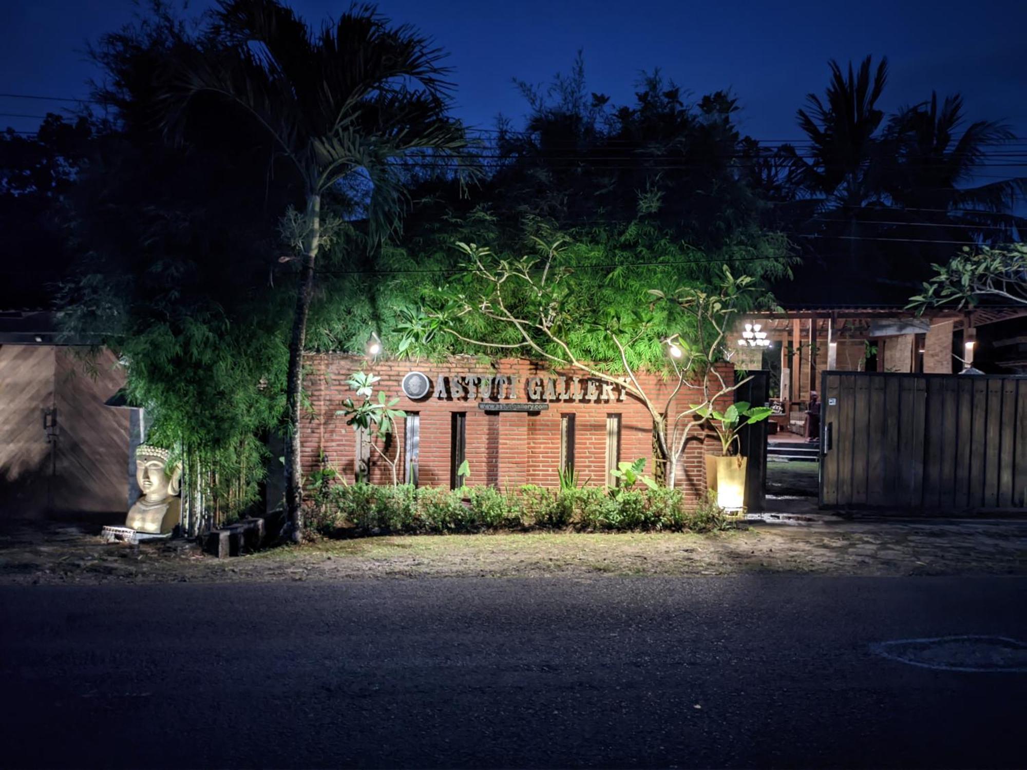 Astuti Gallery Homestay يوغياكارتا المظهر الخارجي الصورة