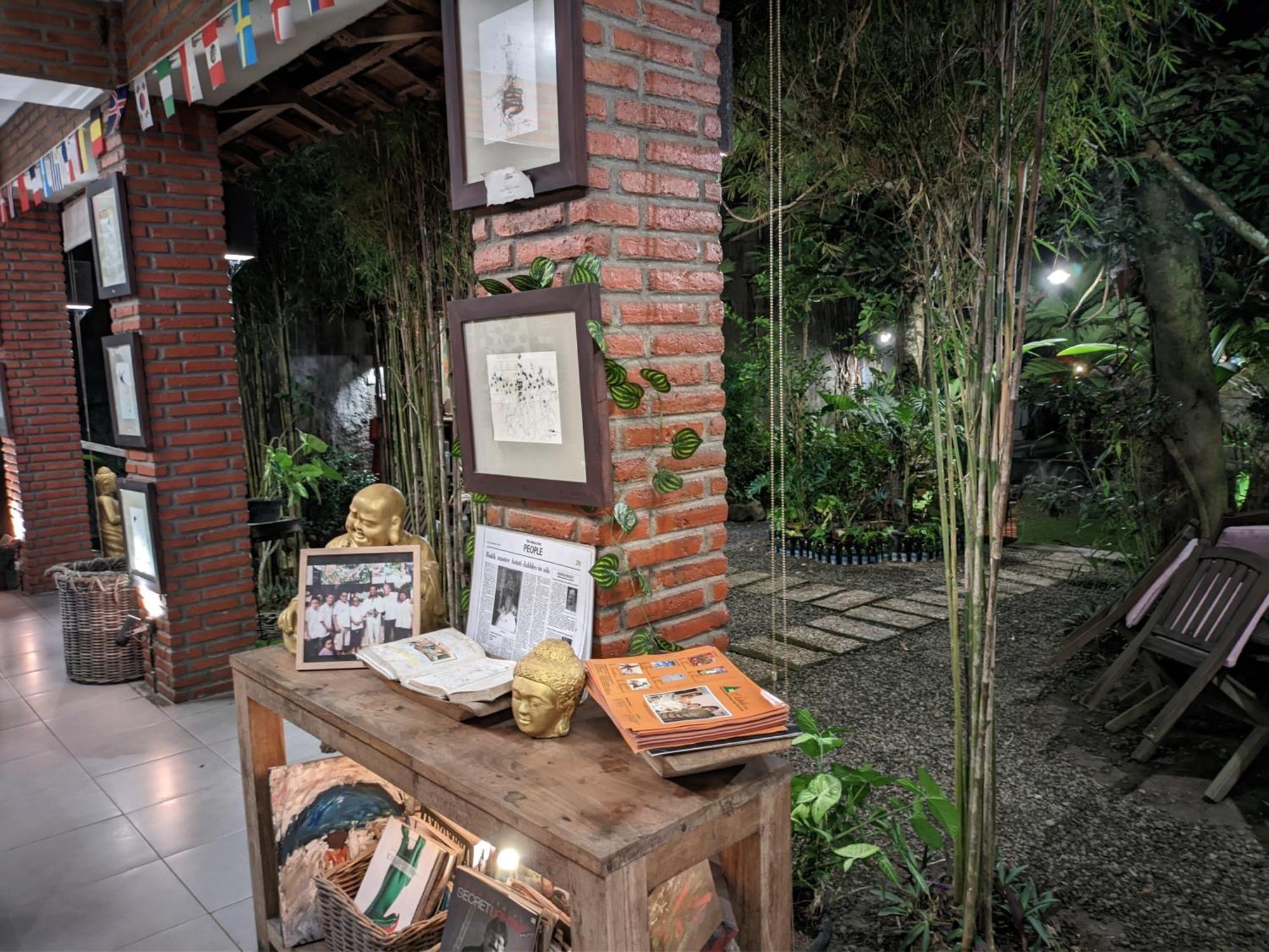 Astuti Gallery Homestay يوغياكارتا المظهر الخارجي الصورة