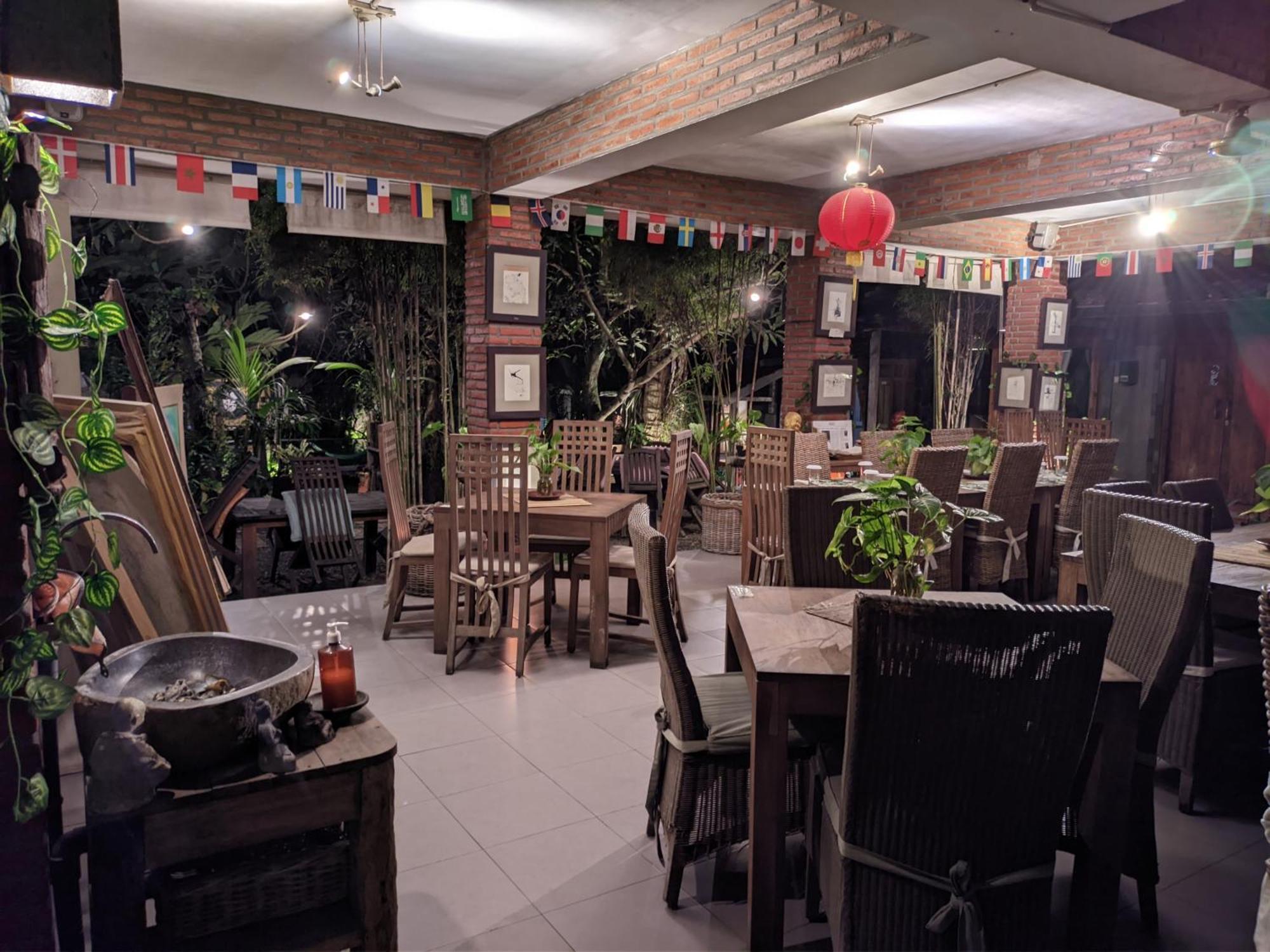 Astuti Gallery Homestay يوغياكارتا المظهر الخارجي الصورة
