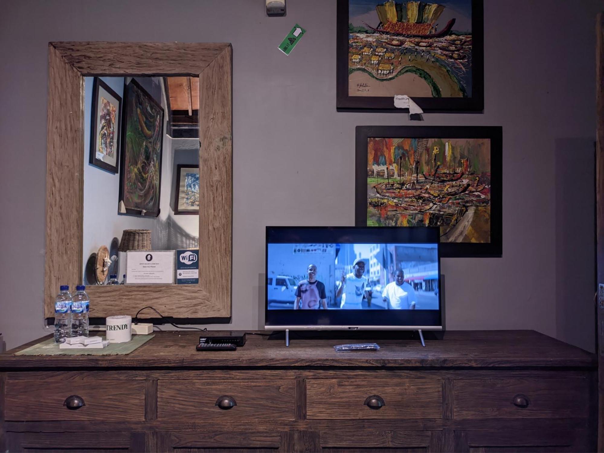 Astuti Gallery Homestay يوغياكارتا المظهر الخارجي الصورة