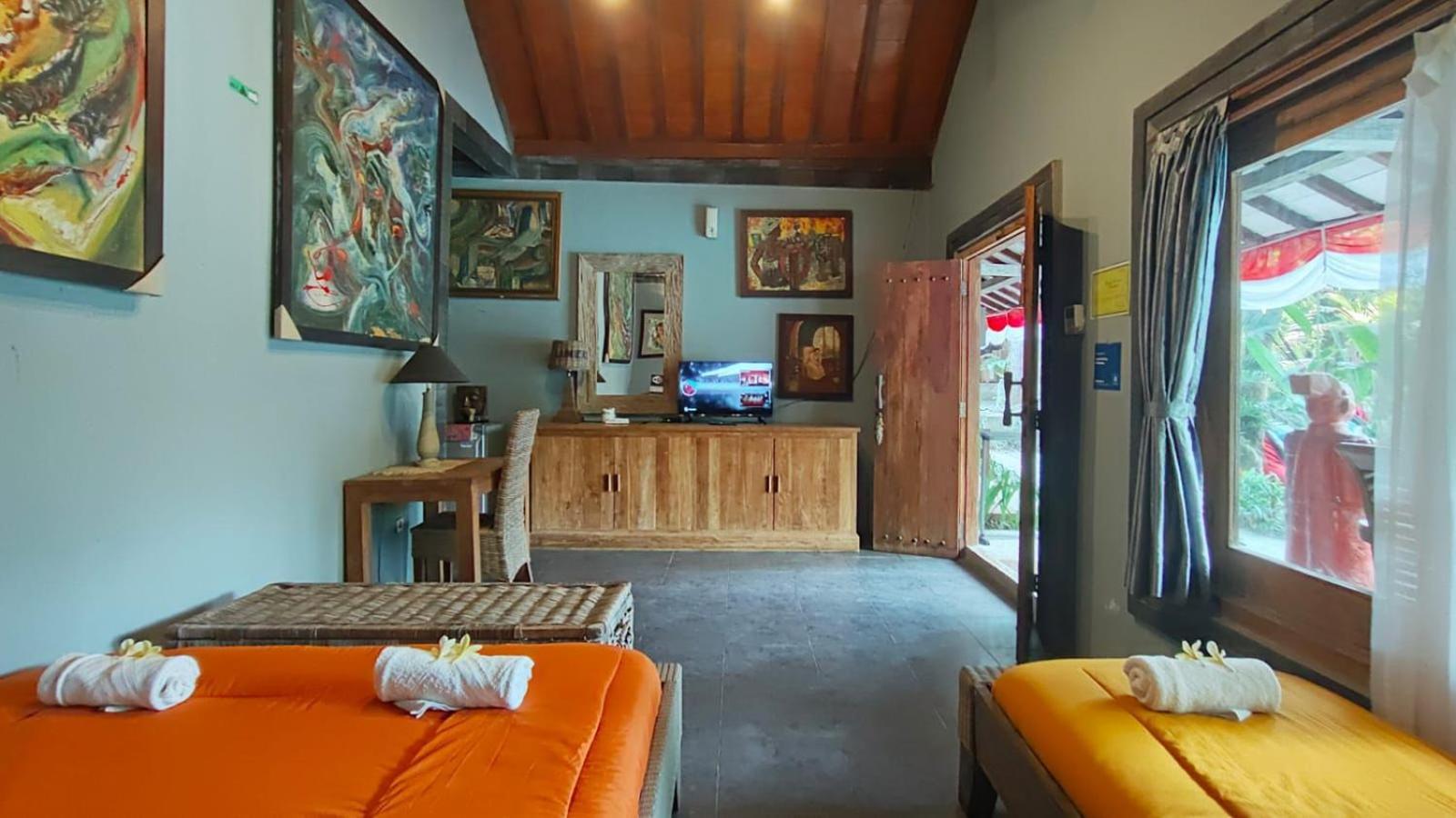 Astuti Gallery Homestay يوغياكارتا المظهر الخارجي الصورة