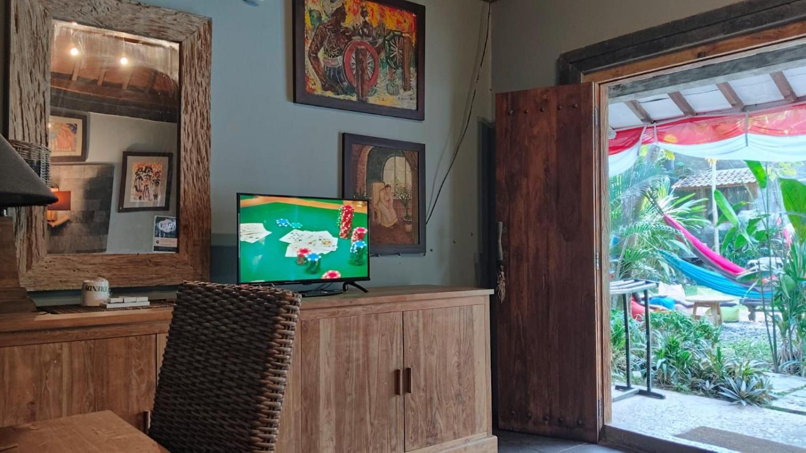 Astuti Gallery Homestay يوغياكارتا المظهر الخارجي الصورة