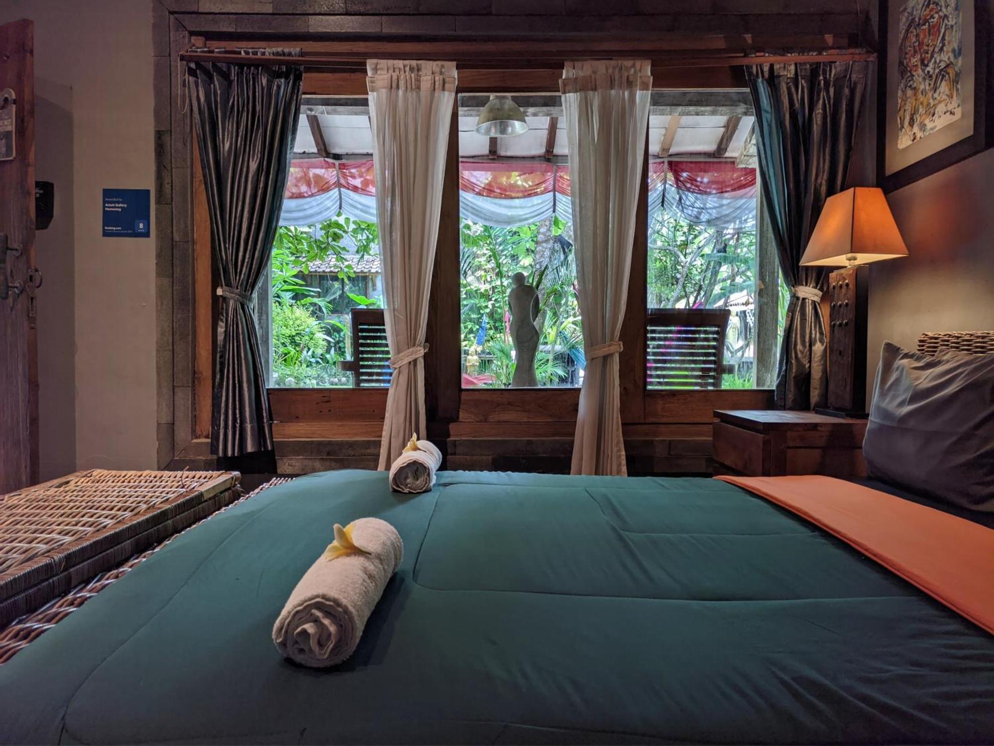 Astuti Gallery Homestay يوغياكارتا المظهر الخارجي الصورة
